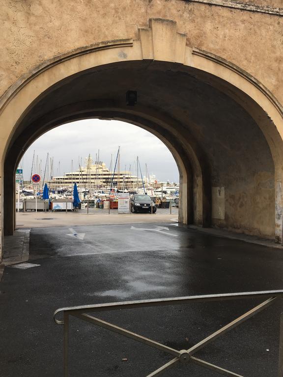 Light Filled Penthouse In Old Antibes. Heart Of The Riviera公寓 外观 照片