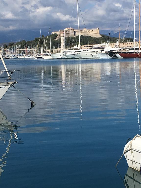 Light Filled Penthouse In Old Antibes. Heart Of The Riviera公寓 外观 照片