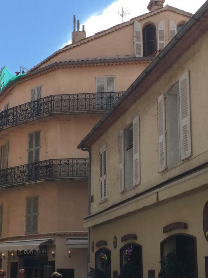 Light Filled Penthouse In Old Antibes. Heart Of The Riviera公寓 外观 照片